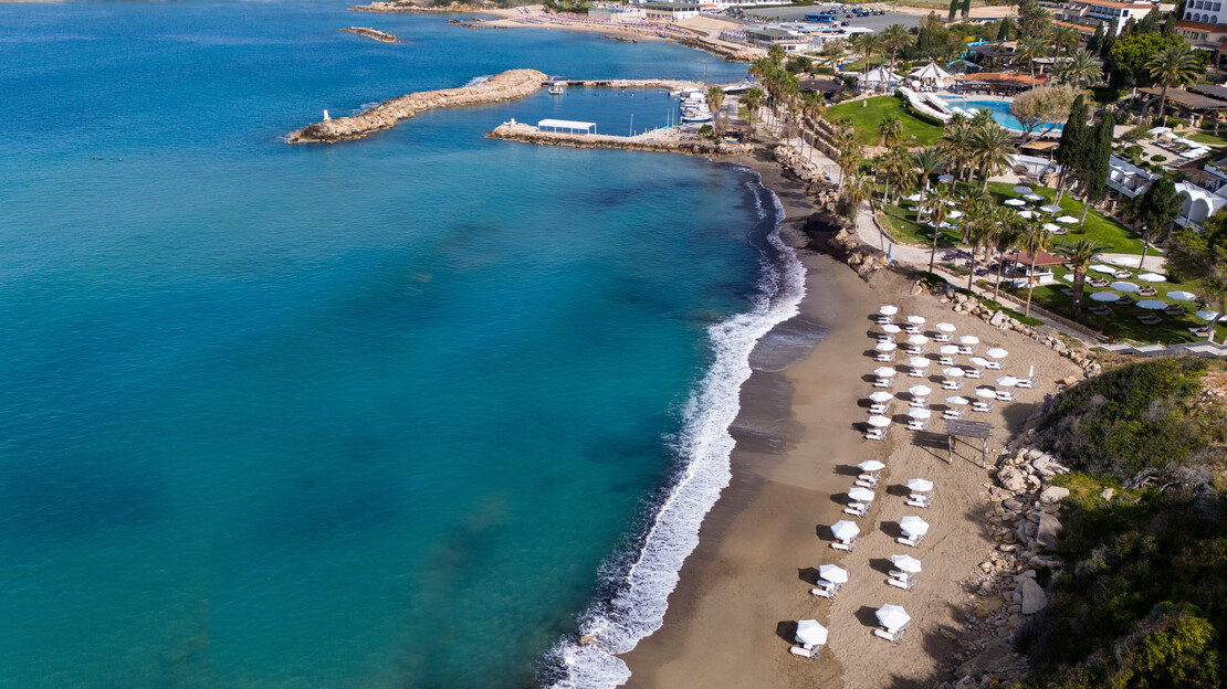 Coral Beach Hotel & Resort